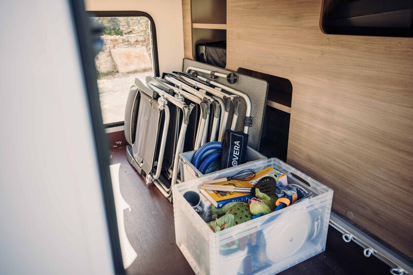 Carado T328 Pro+ Fiat Automaat JustCamper verhuur garage